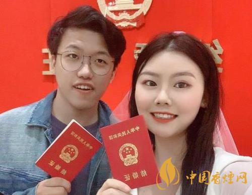 90后同名同姓情侶領(lǐng)證結(jié)婚 太有夫妻緣了！