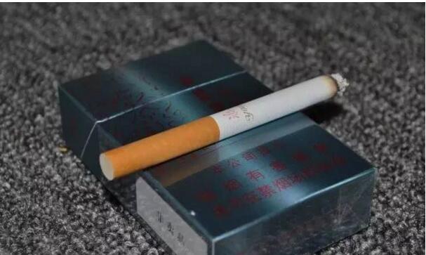 黃鶴樓游泳回歸，爺爺輩最喜愛(ài)的香煙品牌